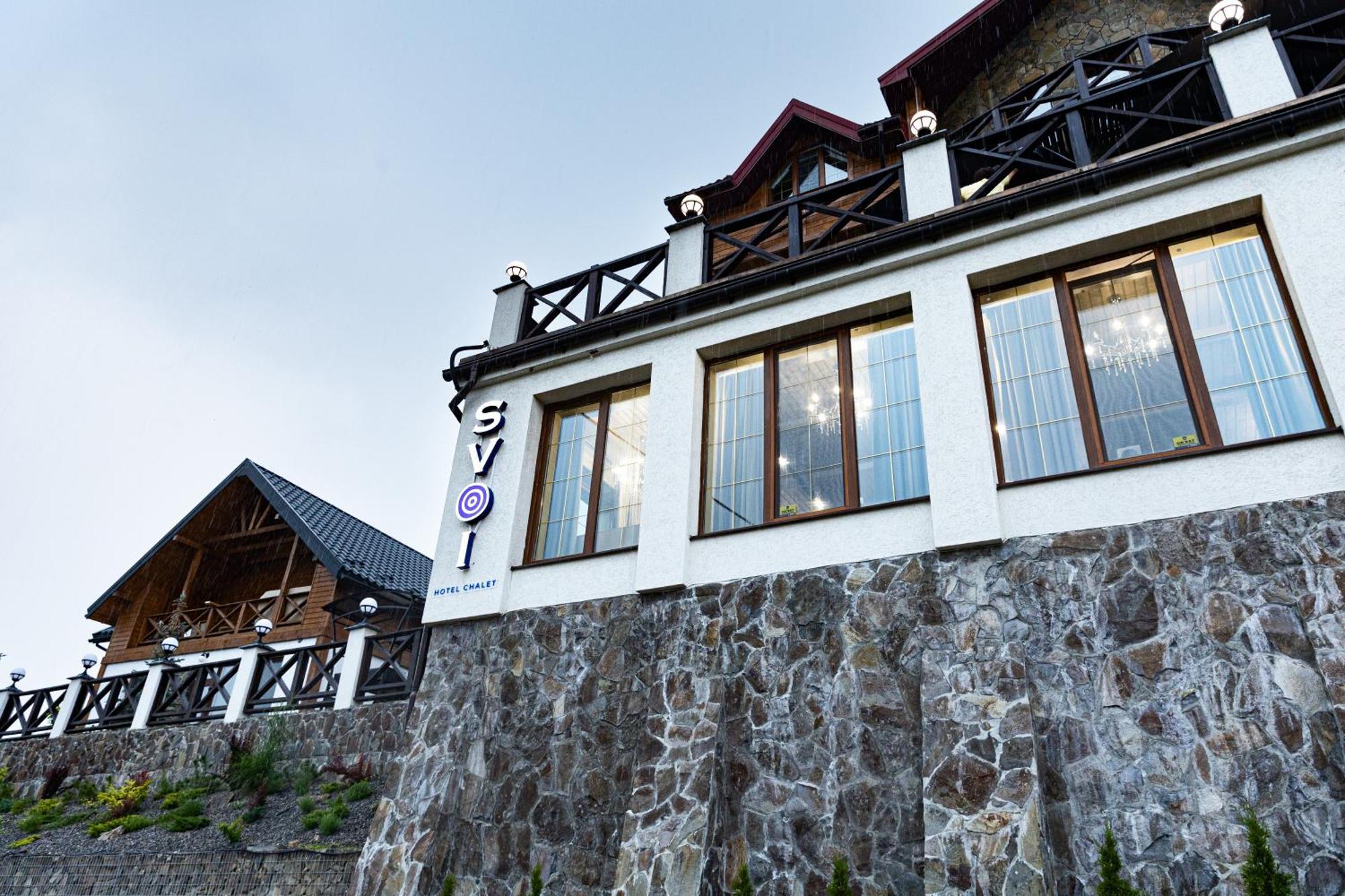 Svoi Hotel Paljanyjtsja Exteriör bild