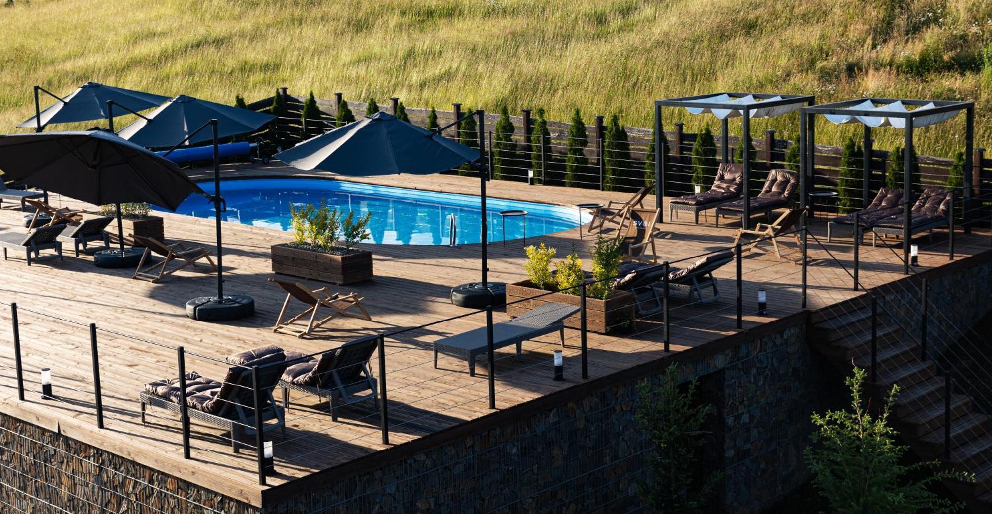 Svoi Hotel Paljanyjtsja Exteriör bild